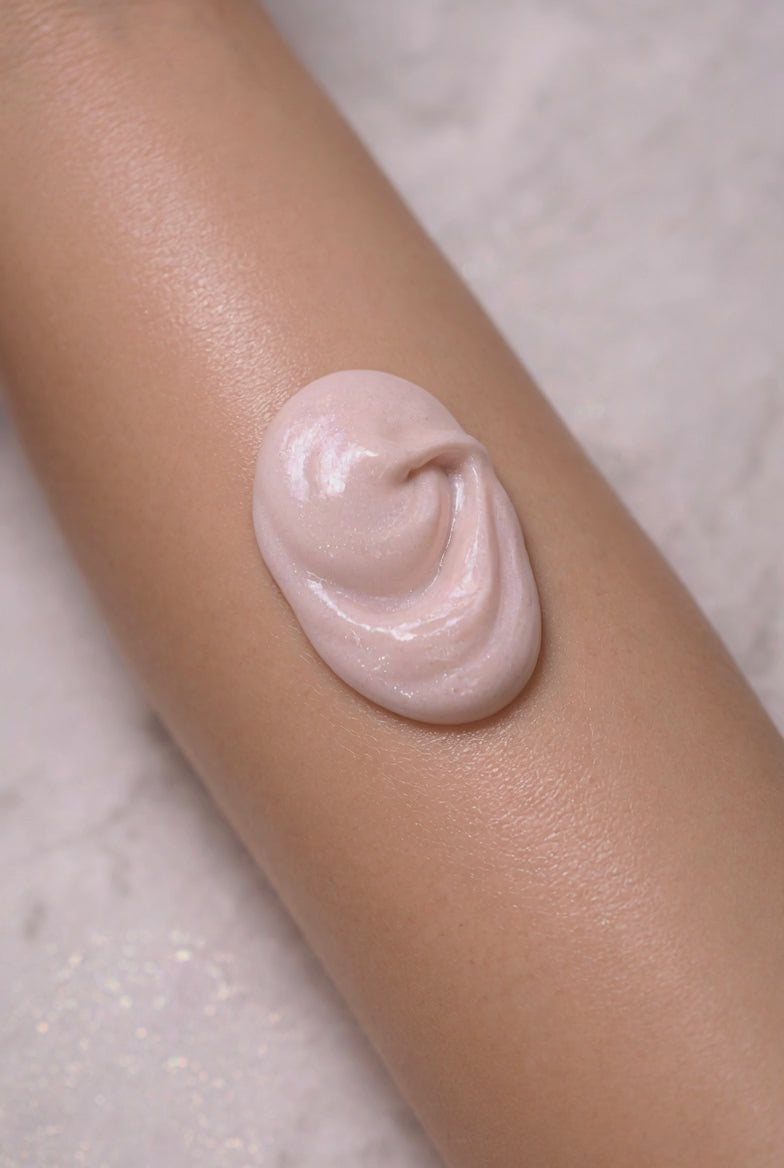 BuT-Her-Aura Tallow Luminescent White Shimmer Highlight lotion