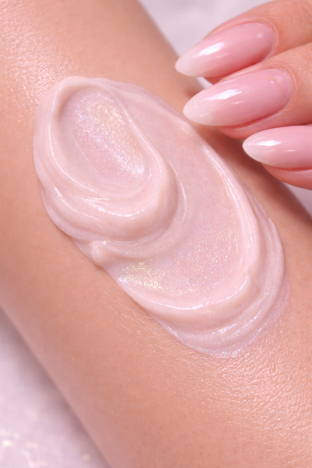 BuT-Her-Aura Tallow Luminescent White Shimmer Highlight lotion